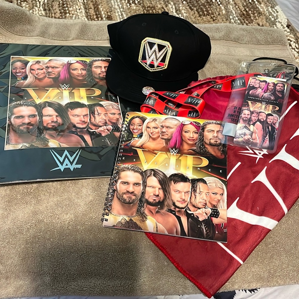WWE Summerslam Heatwave Tour VIP swag bag hat picture autographs lanyard towel